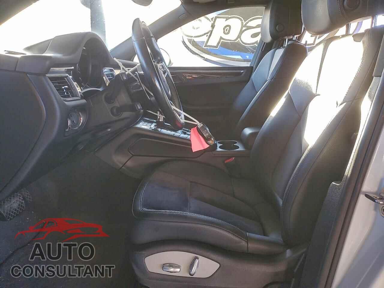 PORSCHE MACAN 2017 - WP1AA2A58HLB07037