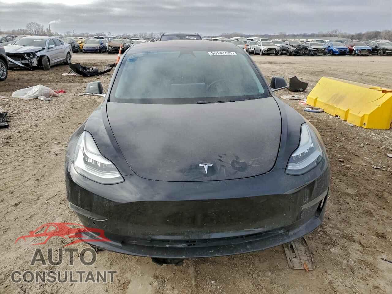 TESLA MODEL 3 2018 - 5YJ3E1EBXJF144253