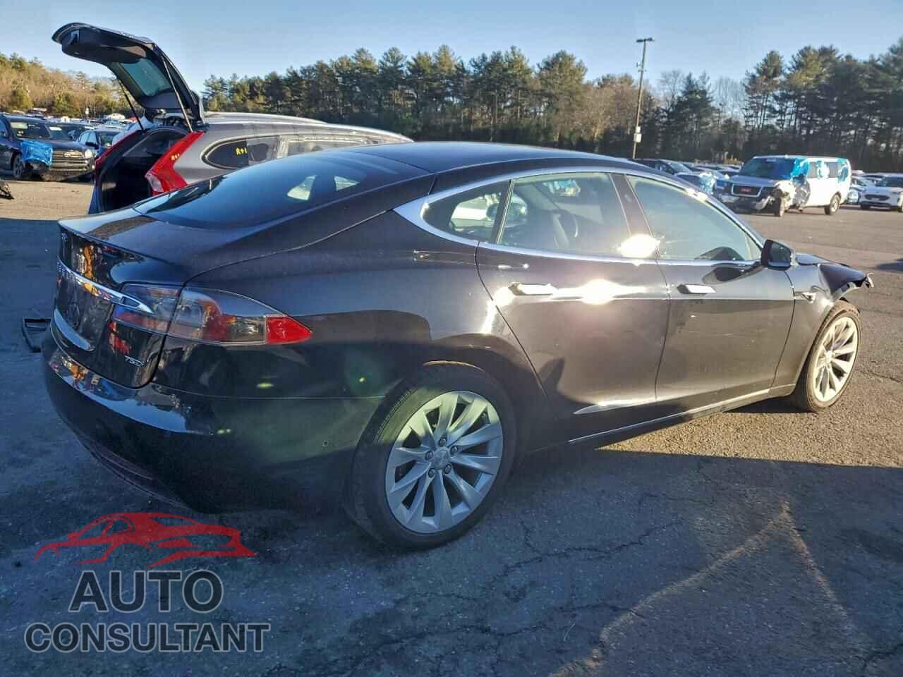TESLA MODEL S 2019 - 5YJSA1E21KF300012