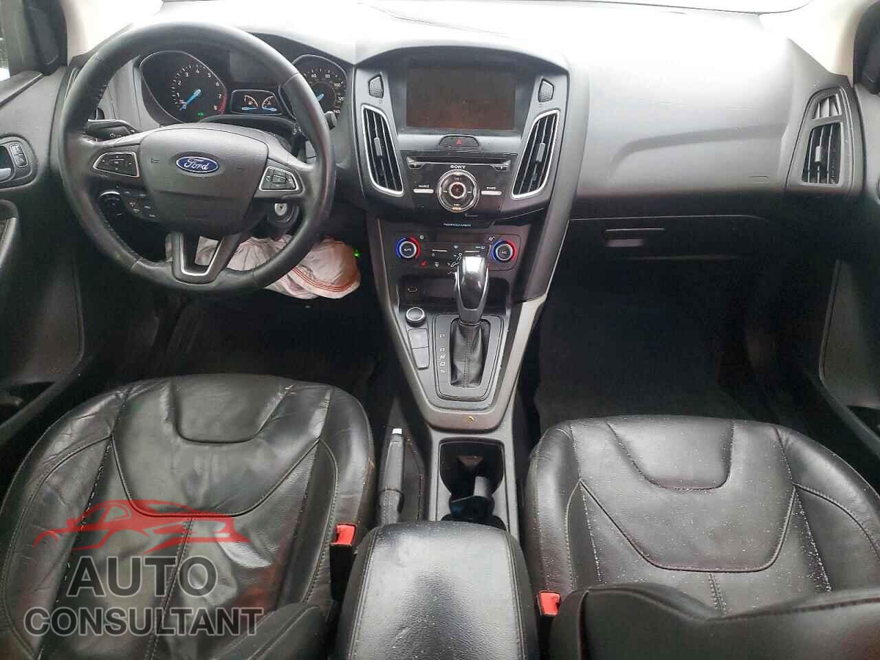 FORD FOCUS 2015 - 1FADP3F22FL376087