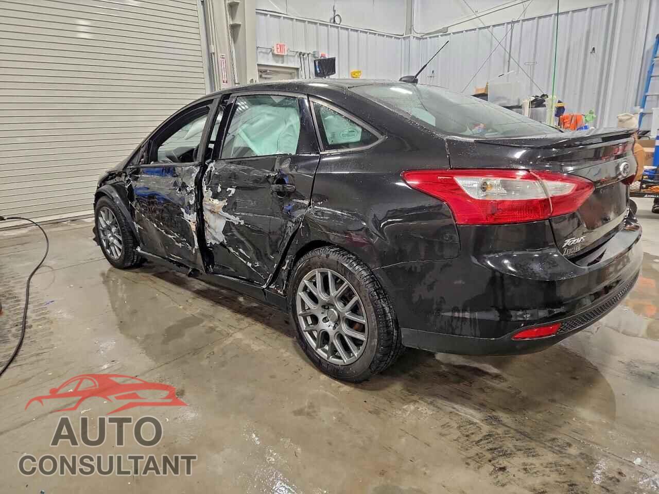 FORD FOCUS 2014 - 1FADP3F26EL389696