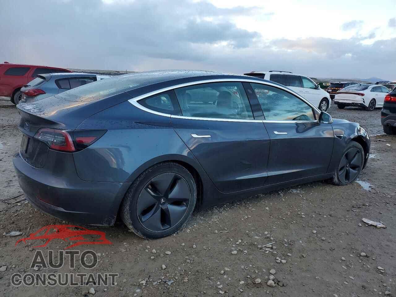 TESLA MODEL 3 2019 - 5YJ3E1EA3KF298327