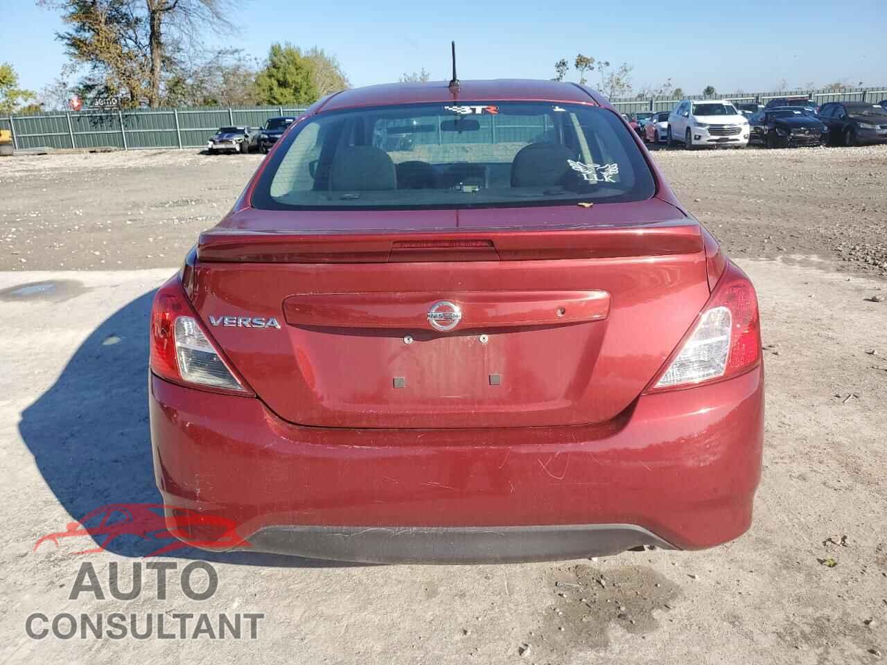 NISSAN VERSA 2017 - 3N1CN7AP3HL890188