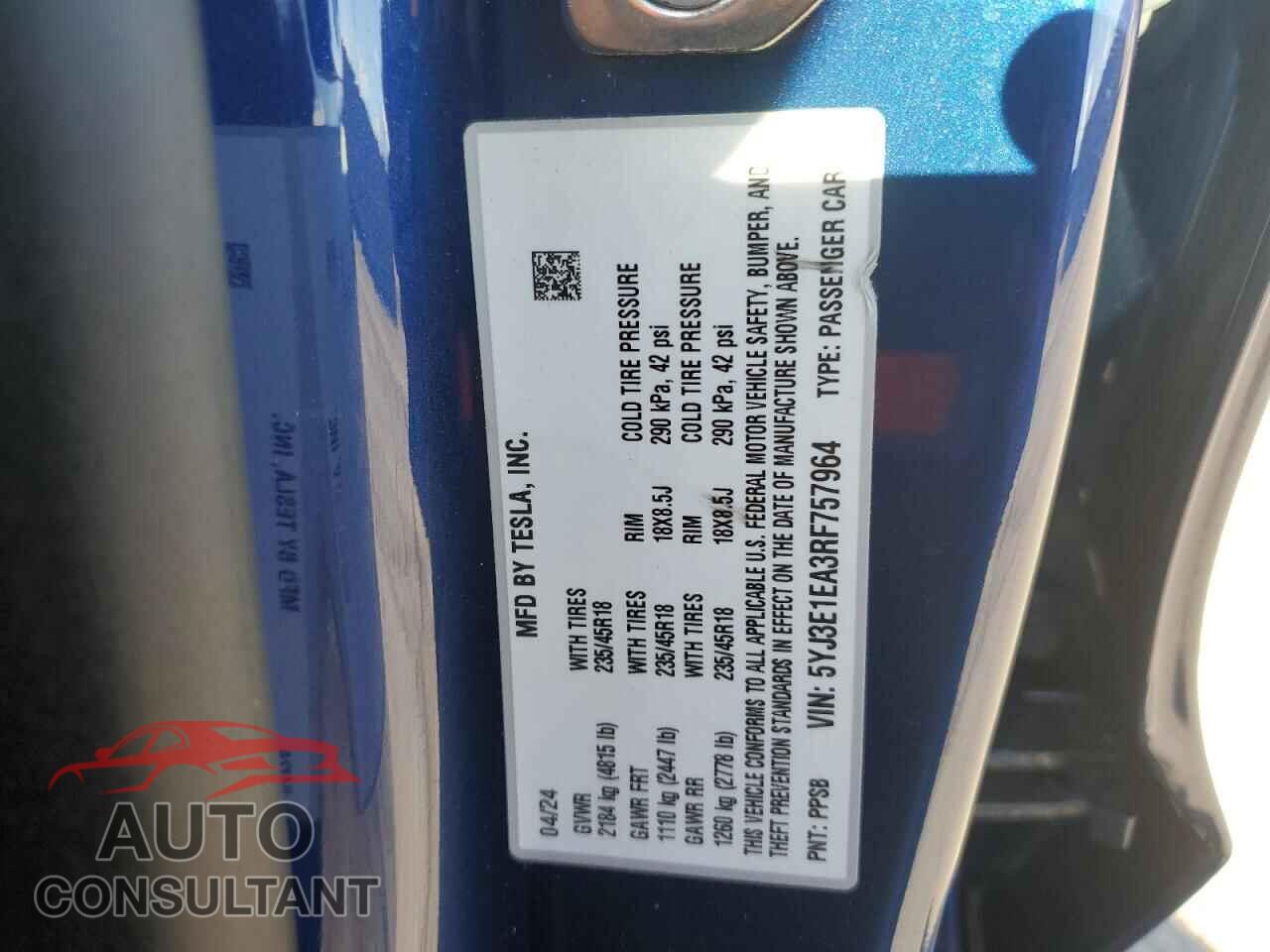TESLA MODEL 3 2024 - 5YJ3E1EA3RF757964