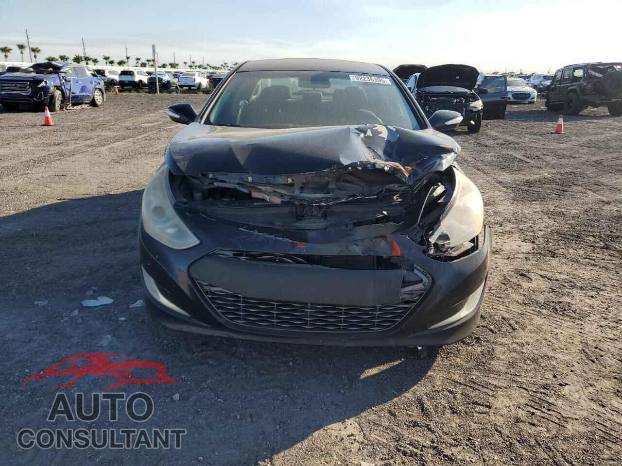 HYUNDAI SONATA 2011 - KMHEC4A49BA006443