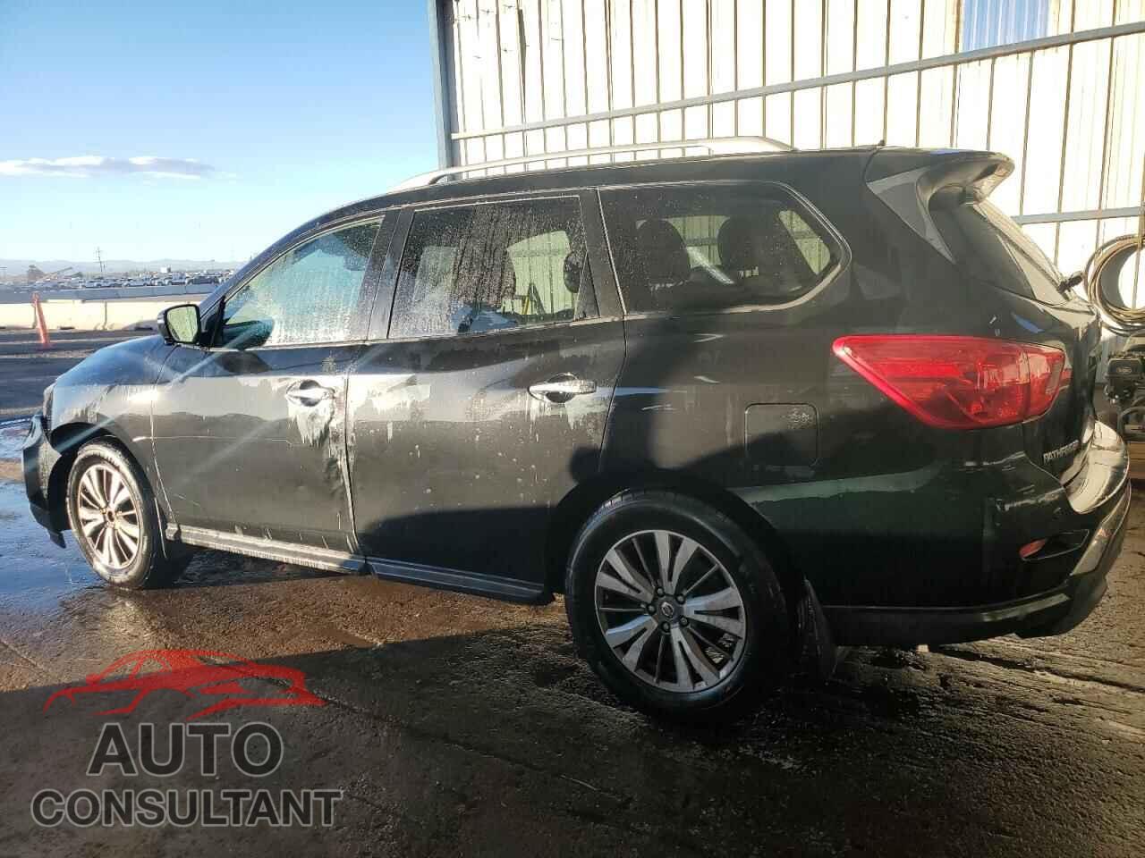 NISSAN PATHFINDER 2017 - 5N1DR2MN3HC667529