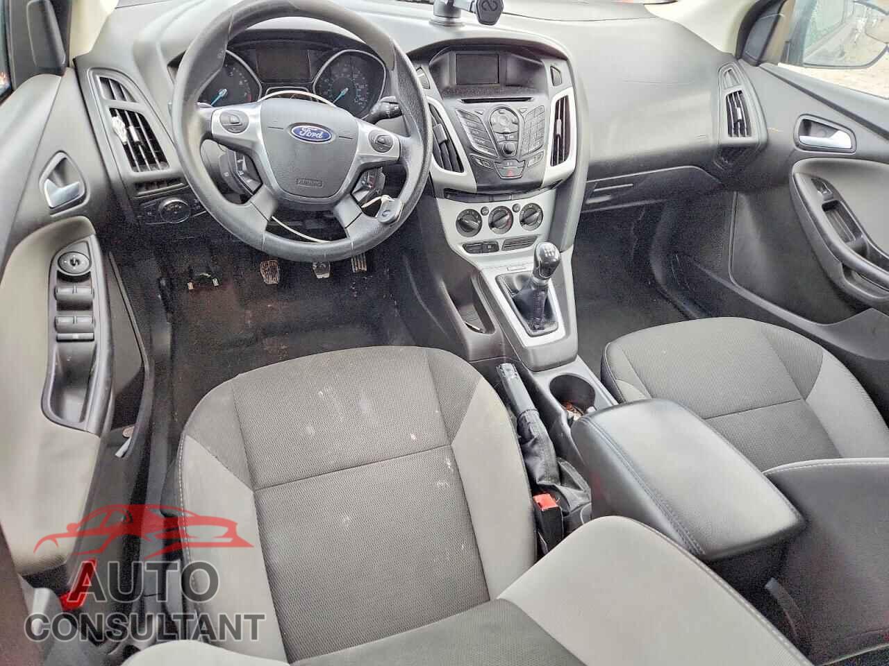 FORD FOCUS 2013 - 1FADP3K22DL204855