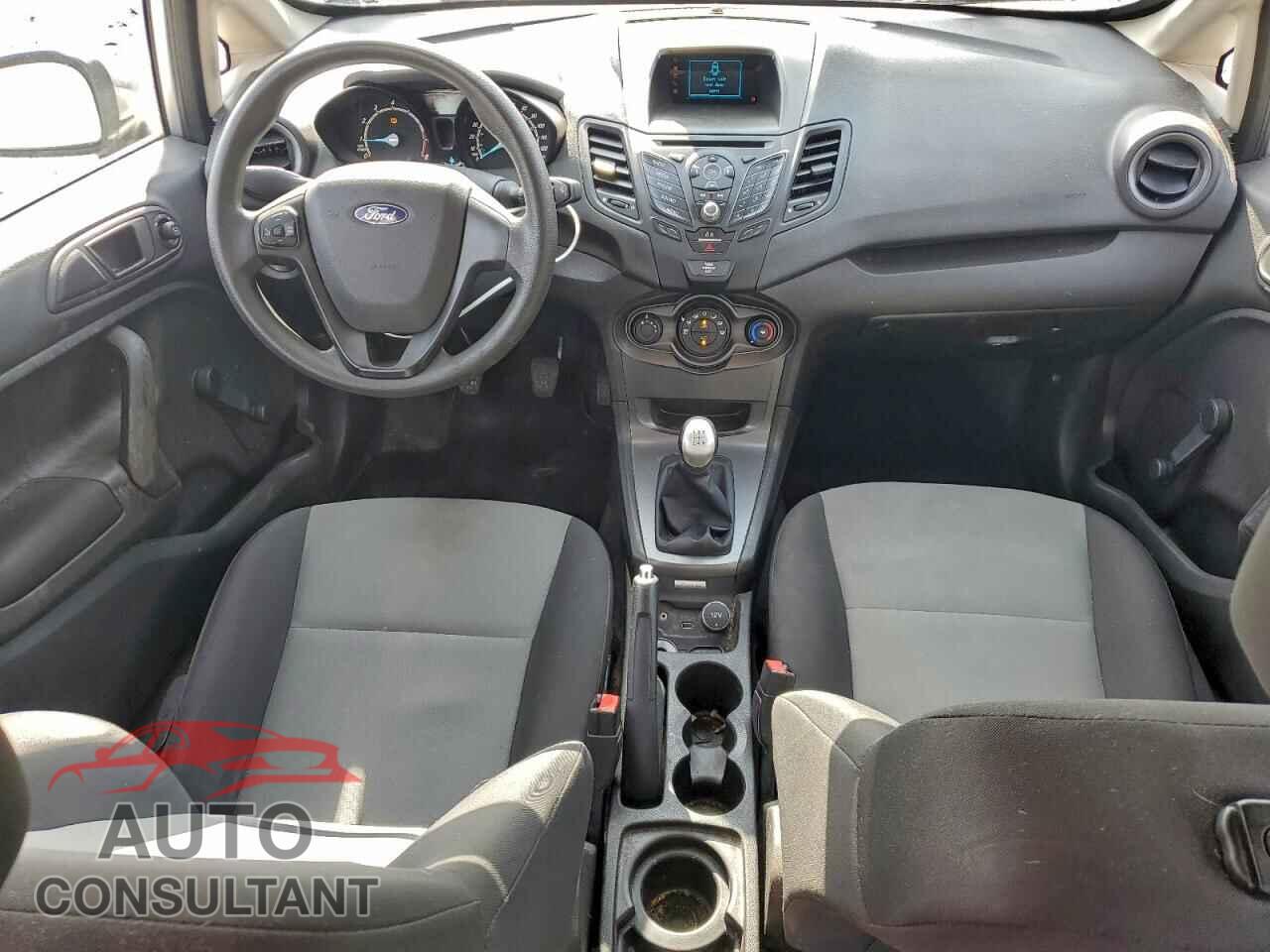 FORD FIESTA 2017 - 3FADP4TJ7HM163929