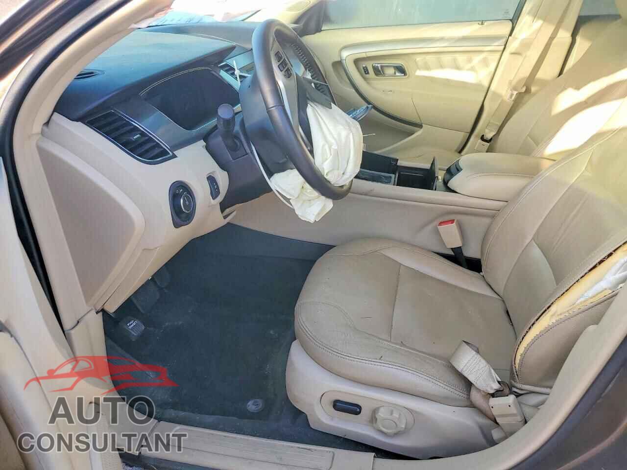 FORD TAURUS 2015 - 1FAHP2E84FG181246