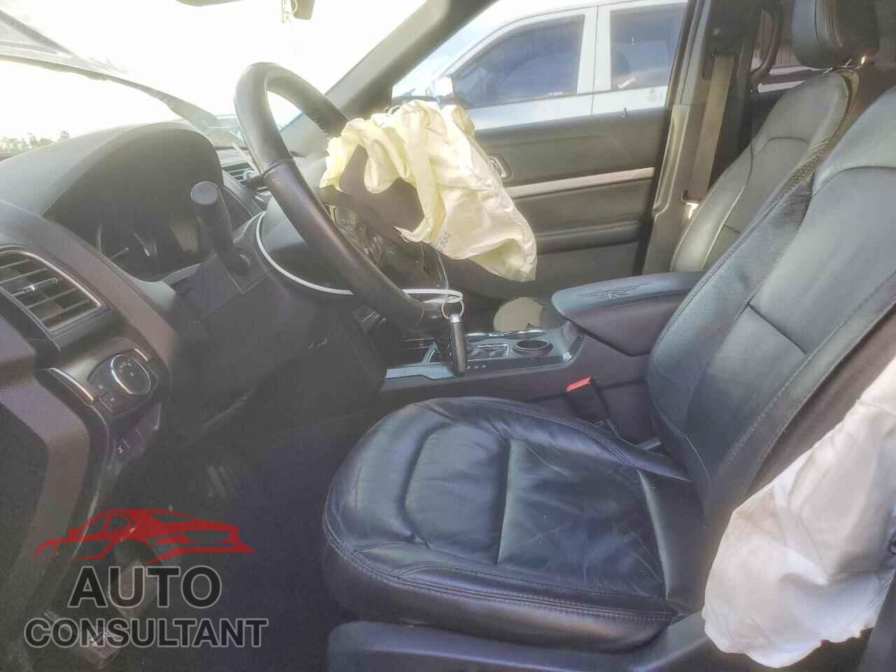 FORD EXPLORER 2018 - 1FM5K7D83JGB63299