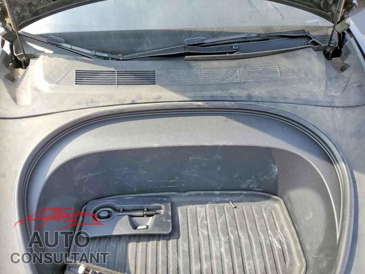 TESLA MODEL 3 2024 - 5YJ3E1ET6RF855825