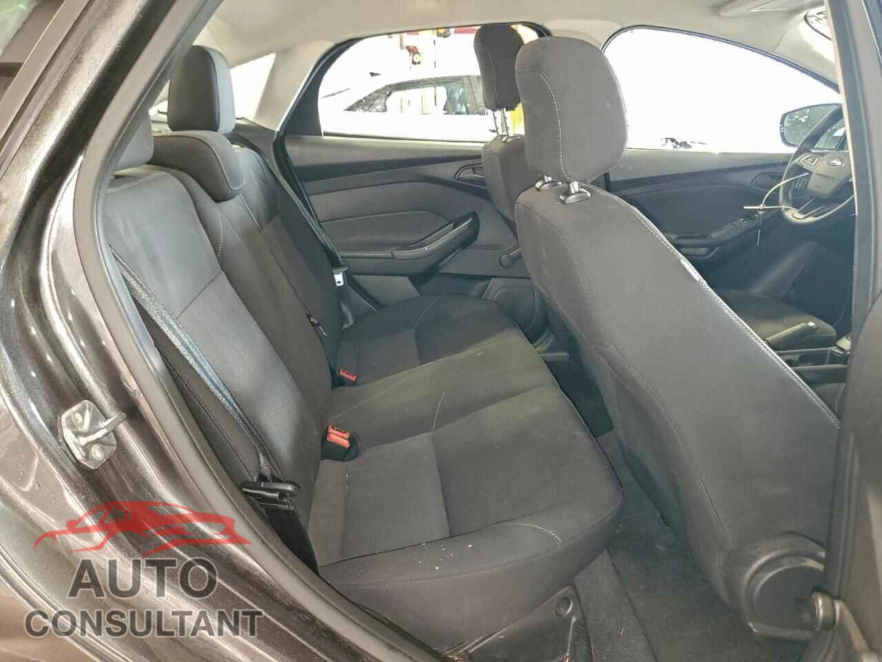 FORD FOCUS 2016 - 1FADP3E26GL273693