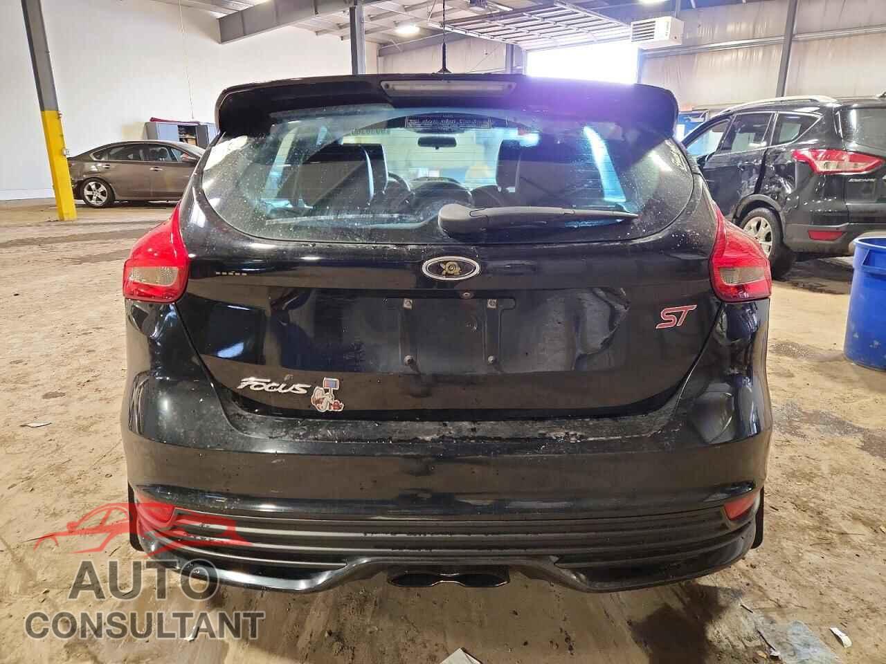 FORD FOCUS 2016 - 1FADP3L9XGL255200