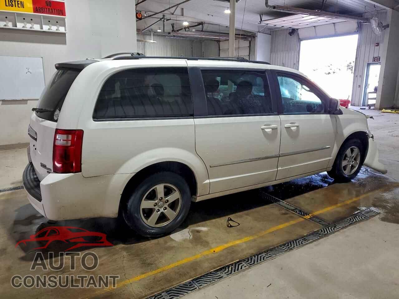 DODGE CARAVAN 2010 - 2D4RN5D10AR121324