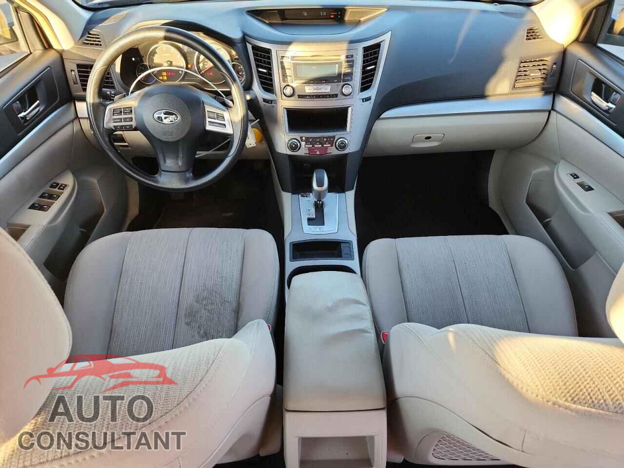 SUBARU OUTBACK 2014 - 4S4BRCAC4E3215570