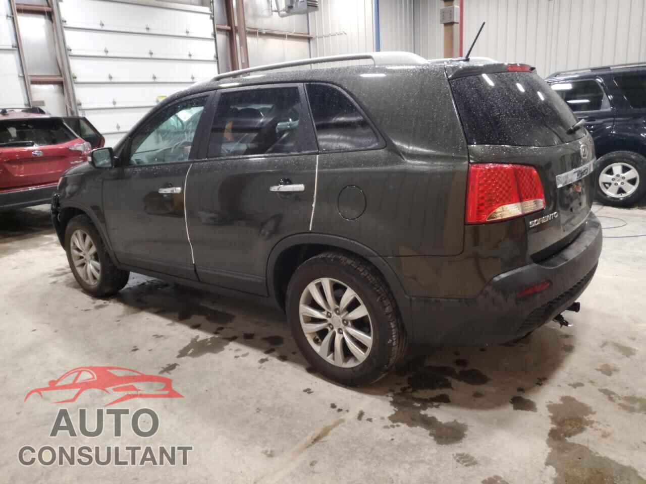 KIA SORENTO 2011 - 5XYKT4A29BG105477