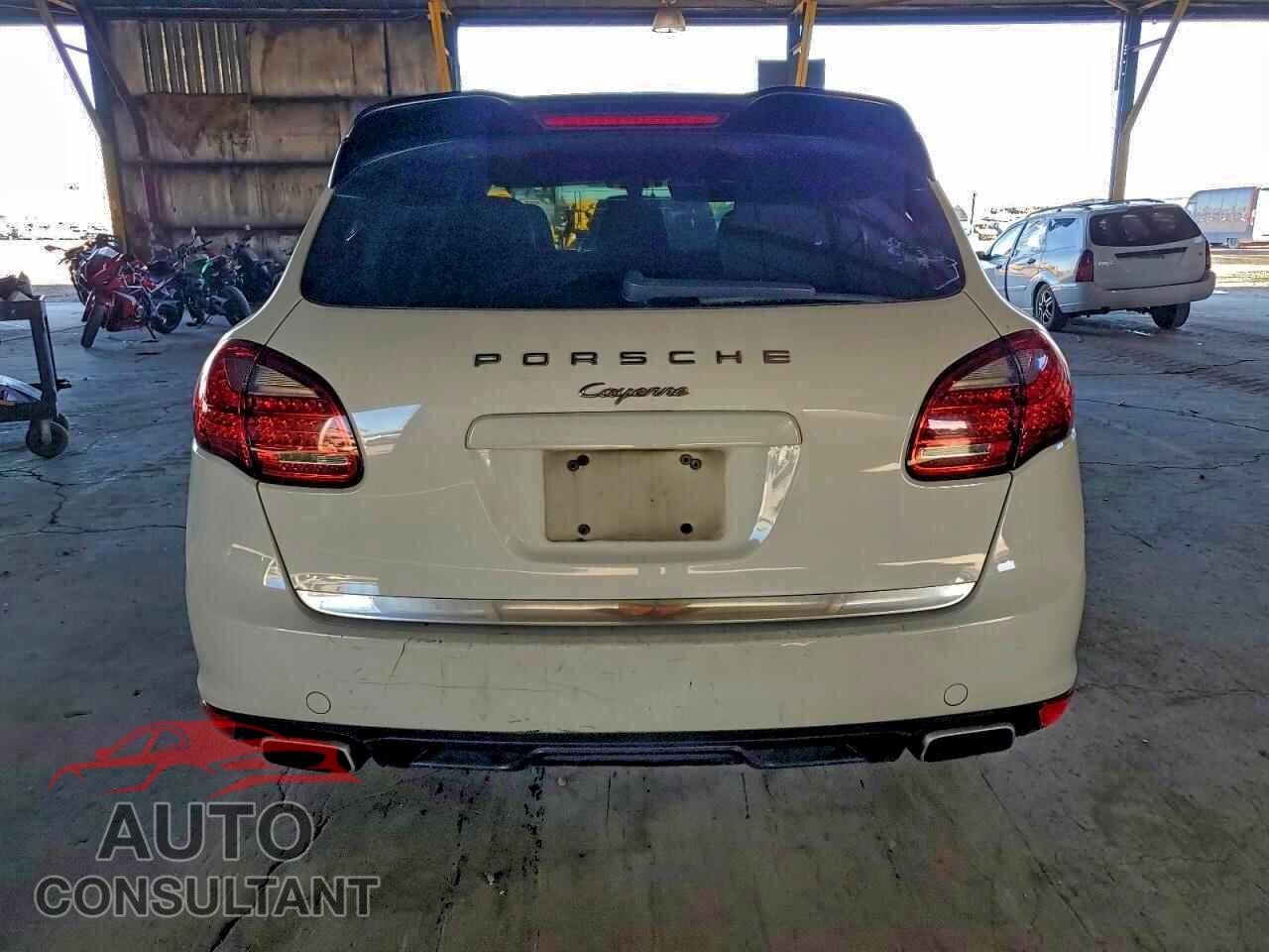 PORSCHE CAYENNE 2012 - WP1AA2A23CLA08043