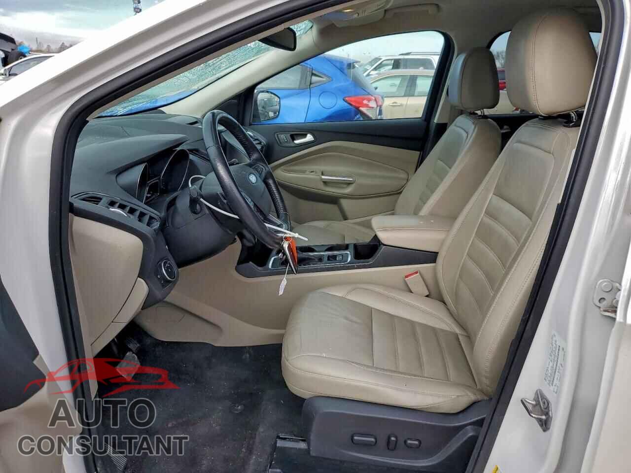 FORD ESCAPE 2017 - 1FMCU0JD0HUB87873