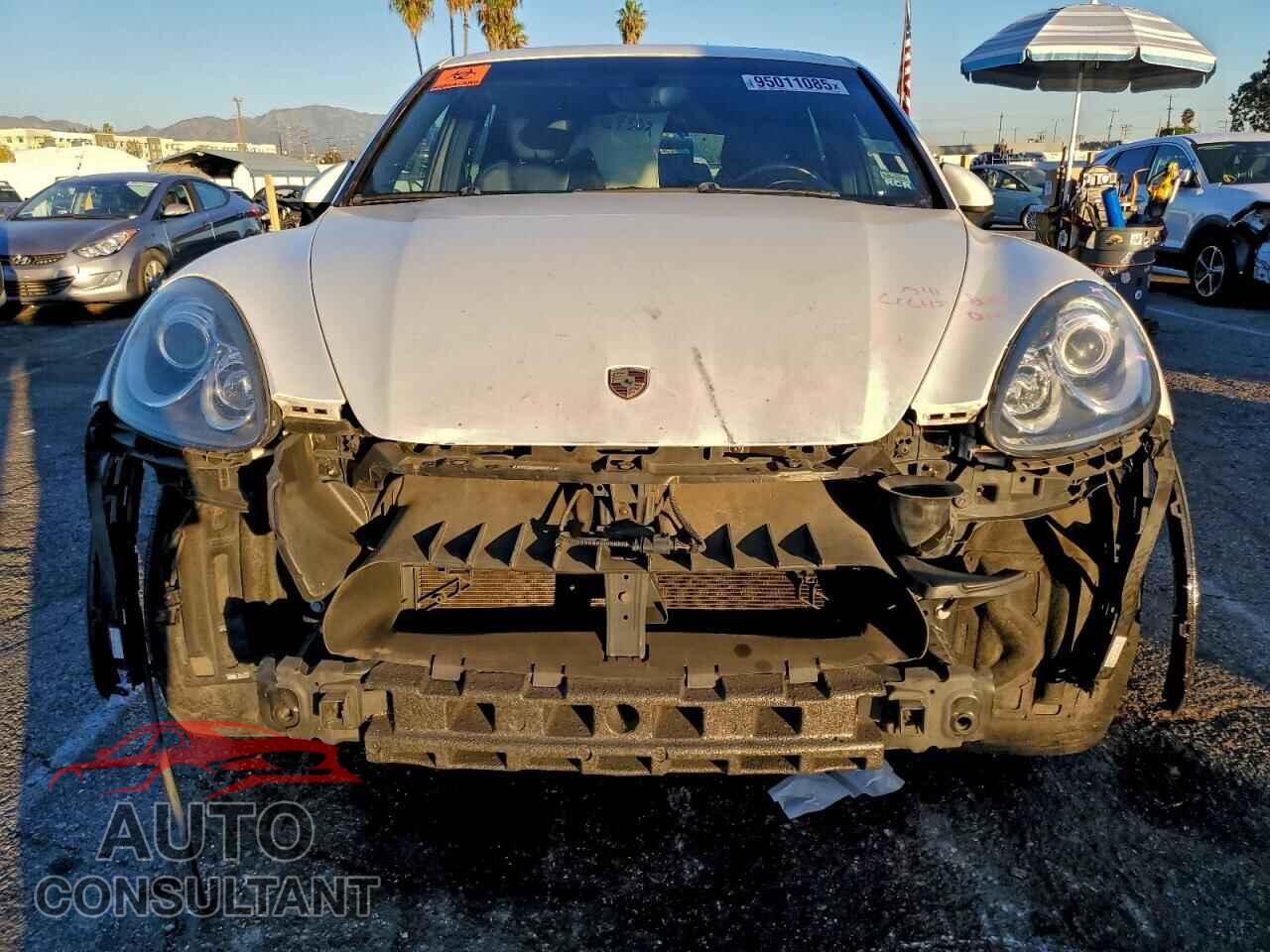 PORSCHE CAYENNE 2011 - WP1AA2A21BLA05219