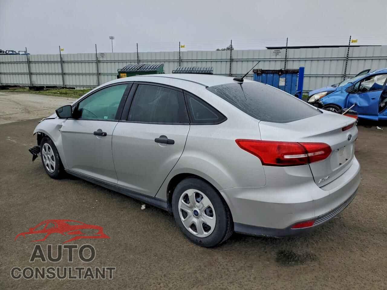 FORD FOCUS 2015 - 1FADP3E27FL222167