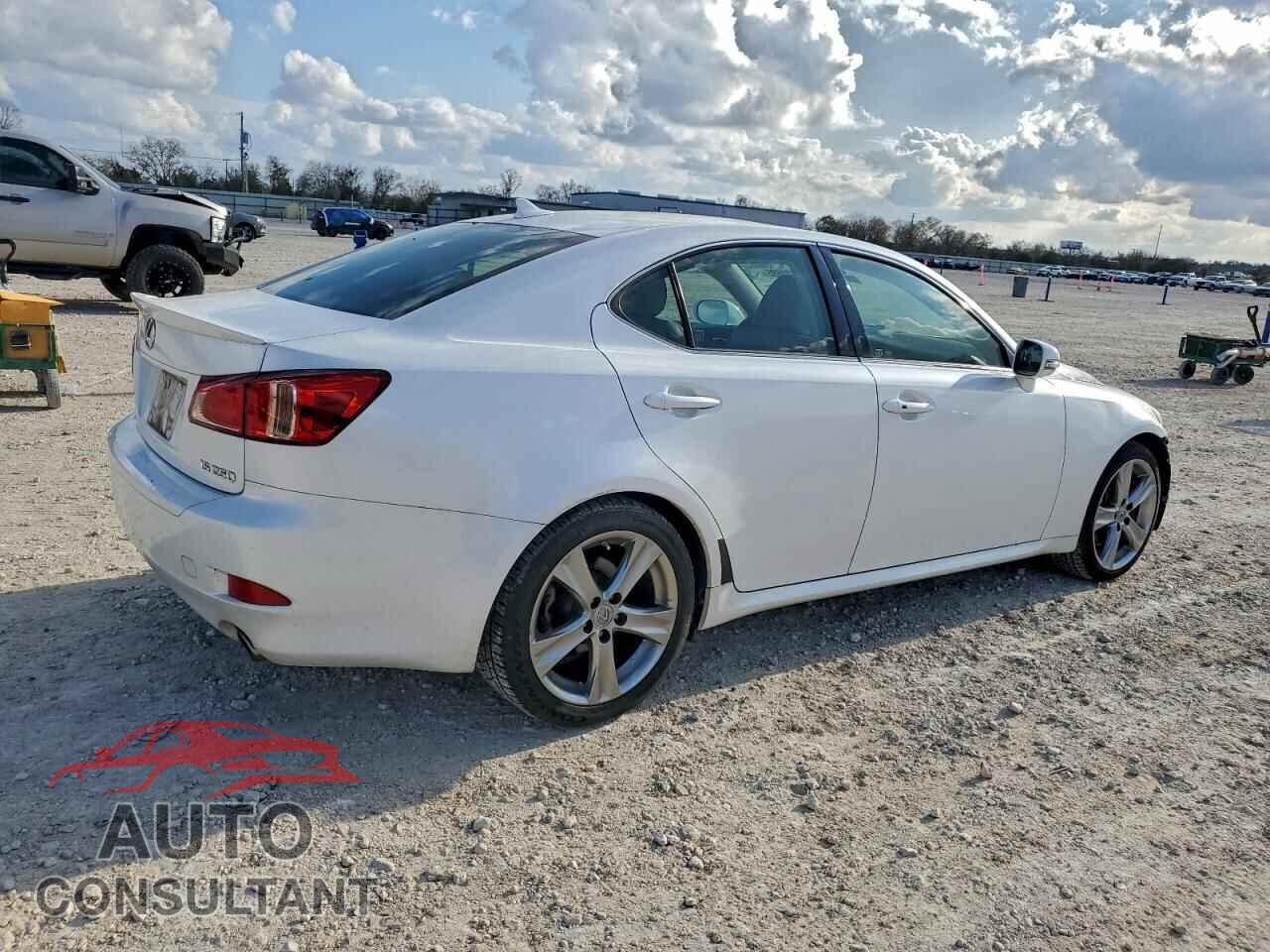 LEXUS IS 2011 - JTHBF5C23B5142445