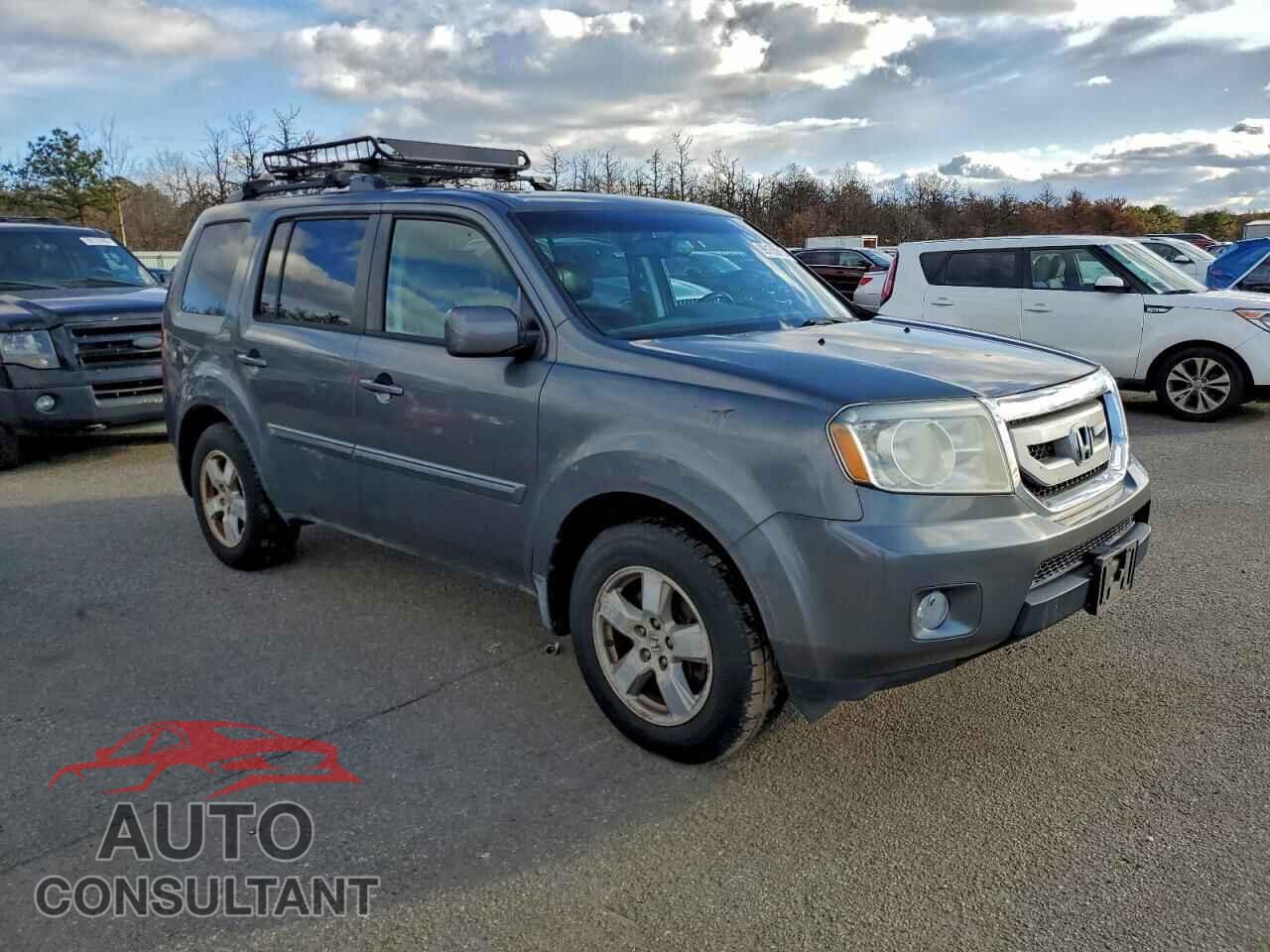 HONDA PILOT 2011 - 5FNYF4H71BB059573