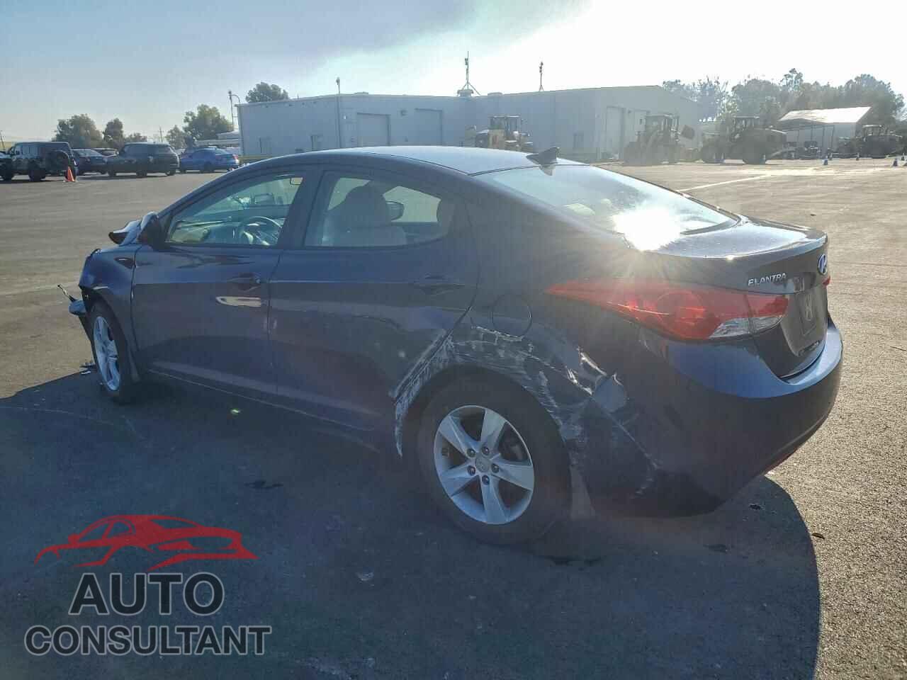 HYUNDAI ELANTRA 2013 - 5NPDH4AE5DH403380