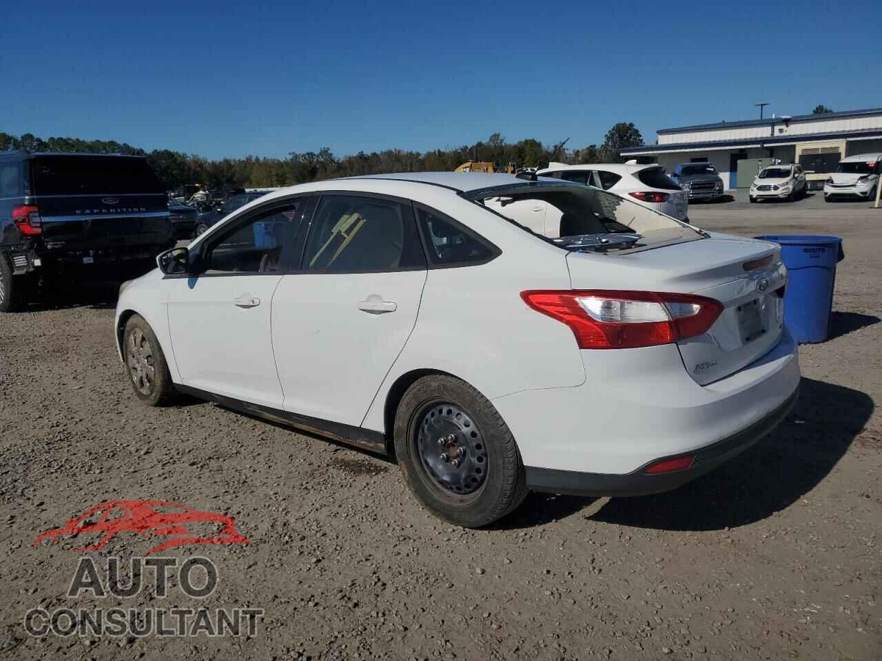 FORD FOCUS 2012 - 1FAHP3F28CL138225