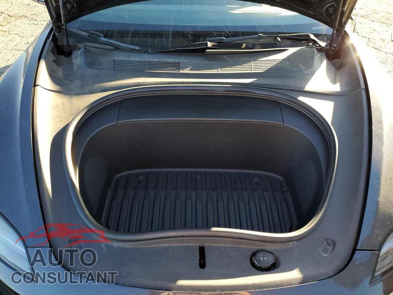TESLA MODEL 3 2024 - 5YJ3E1EA6RF740866