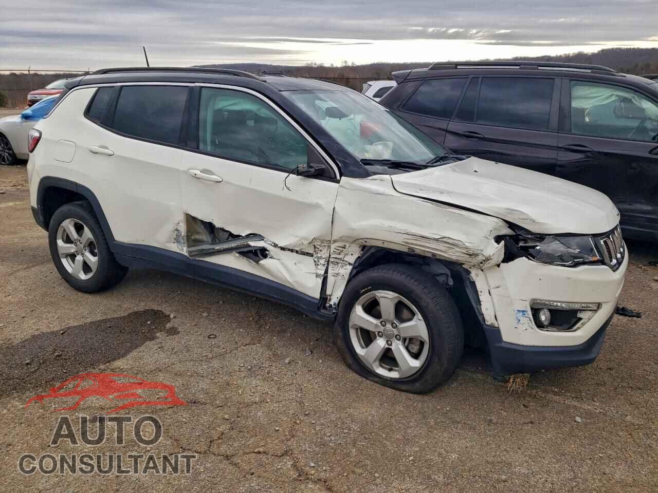 JEEP COMPASS 2018 - 3C4NJDBB8JT349727