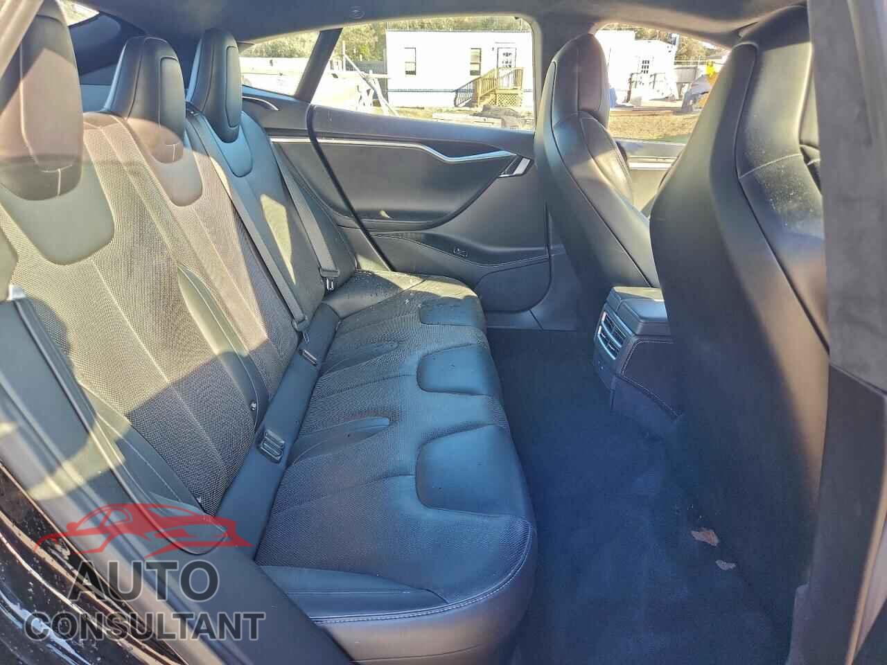 TESLA MODEL S 2017 - 5YJSA1E2XHF185855
