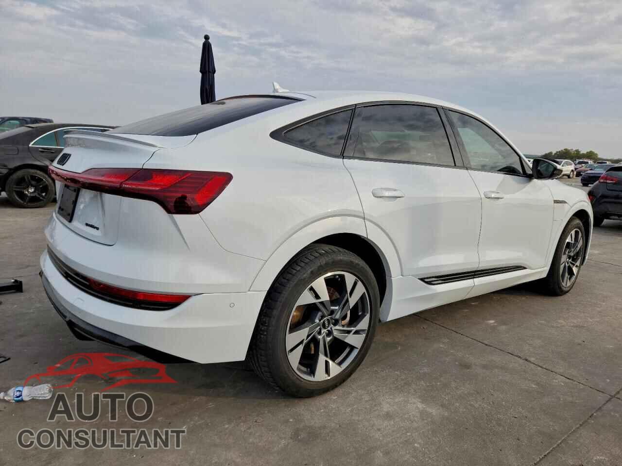 AUDI E-TRON 2022 - WA11AAGE0NB044353