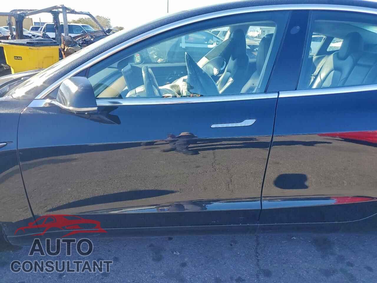 TESLA MODEL 3 2019 - 5YJ3E1EA5KF190162
