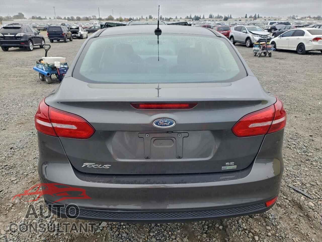 FORD FOCUS 2017 - 1FADP3FE7HL219913
