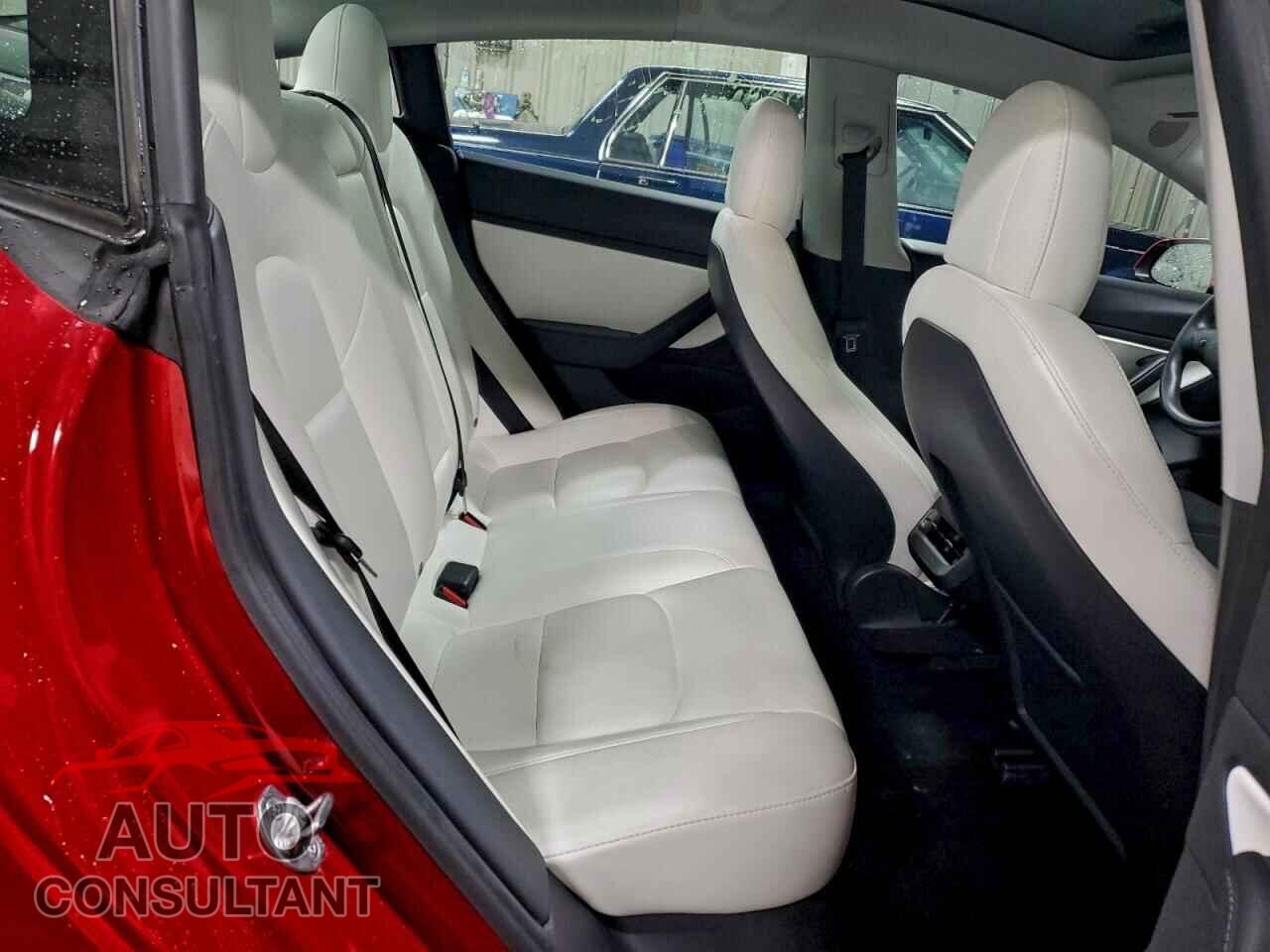 TESLA MODEL 3 2021 - 5YJ3E1EA4MF842675