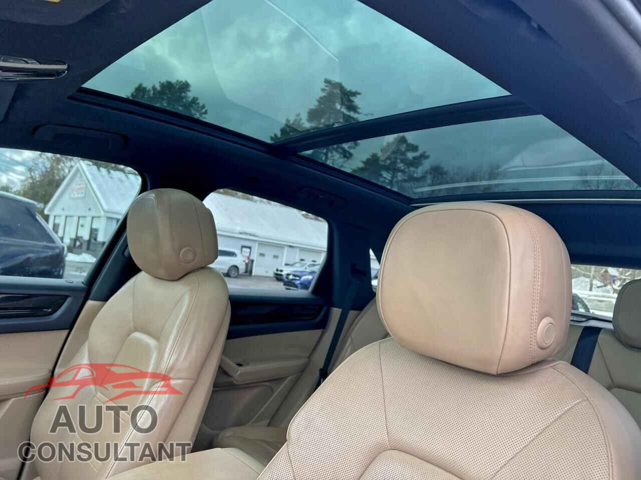 PORSCHE CAYENNE 2019 - WP1AE2AY2KDA51063