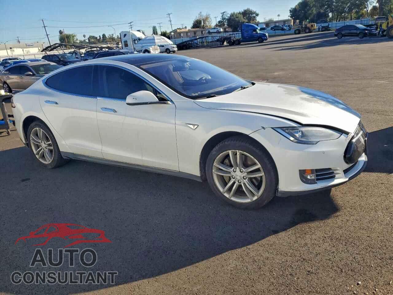 TESLA MODEL S 2013 - 5YJSA1CNXDFP21467