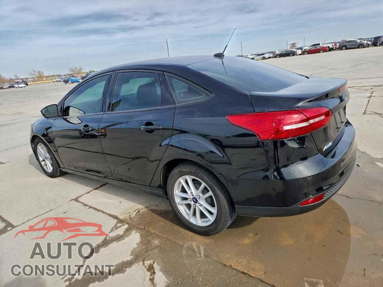FORD FOCUS 2017 - 1FADP3F28HL229520