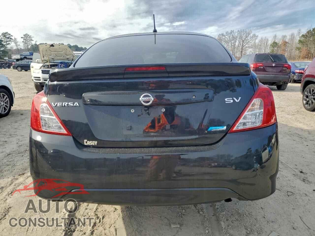 NISSAN VERSA 2017 - 3N1CN7AP3HL841704
