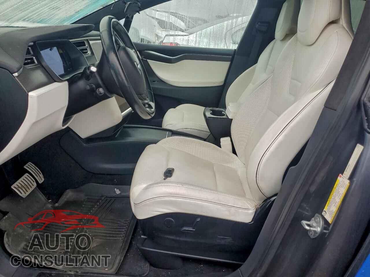 TESLA MODEL X 2016 - 5YJXCAE44GF019850