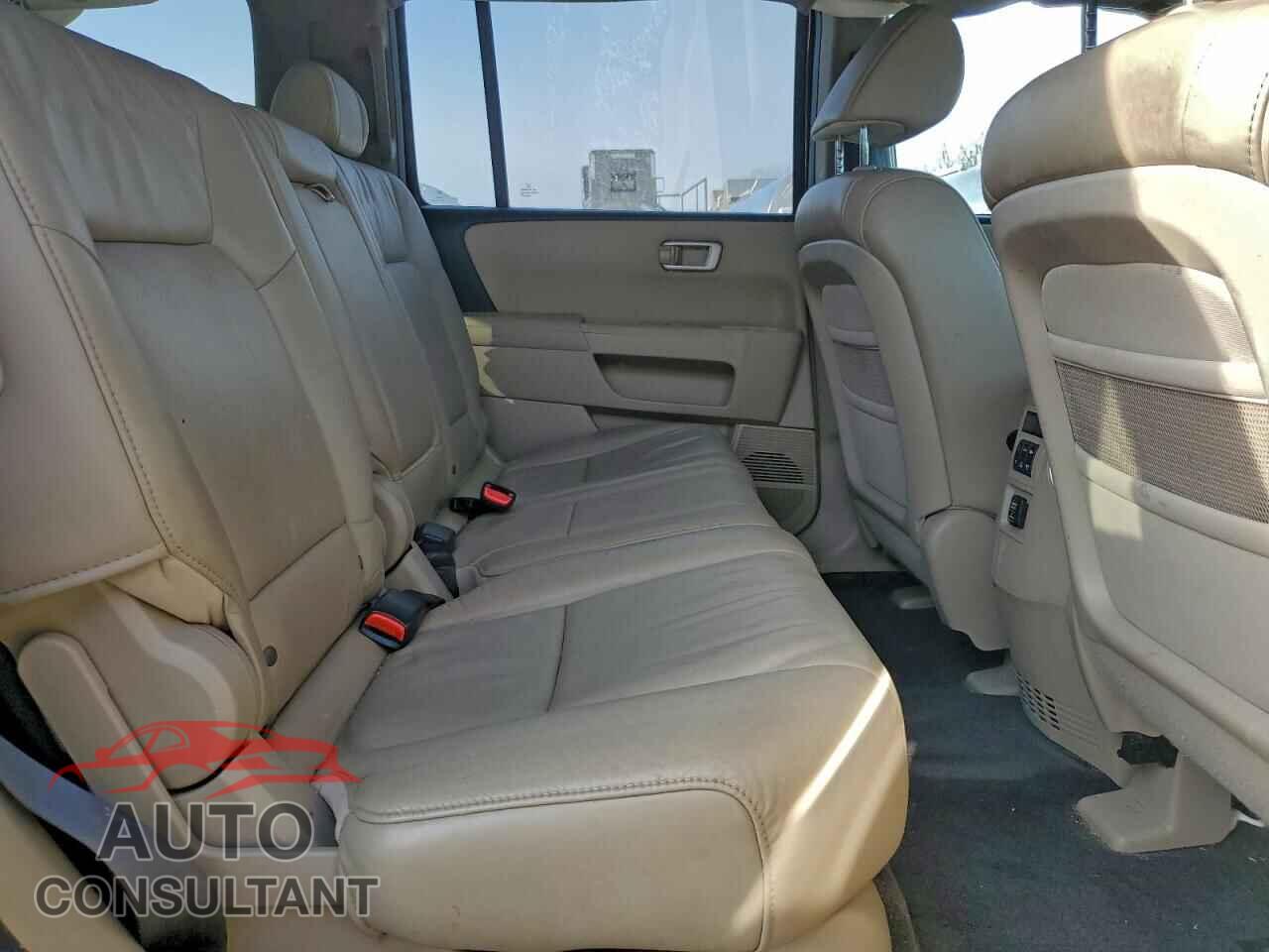 HONDA PILOT 2011 - 5FNYF3H78BB044045