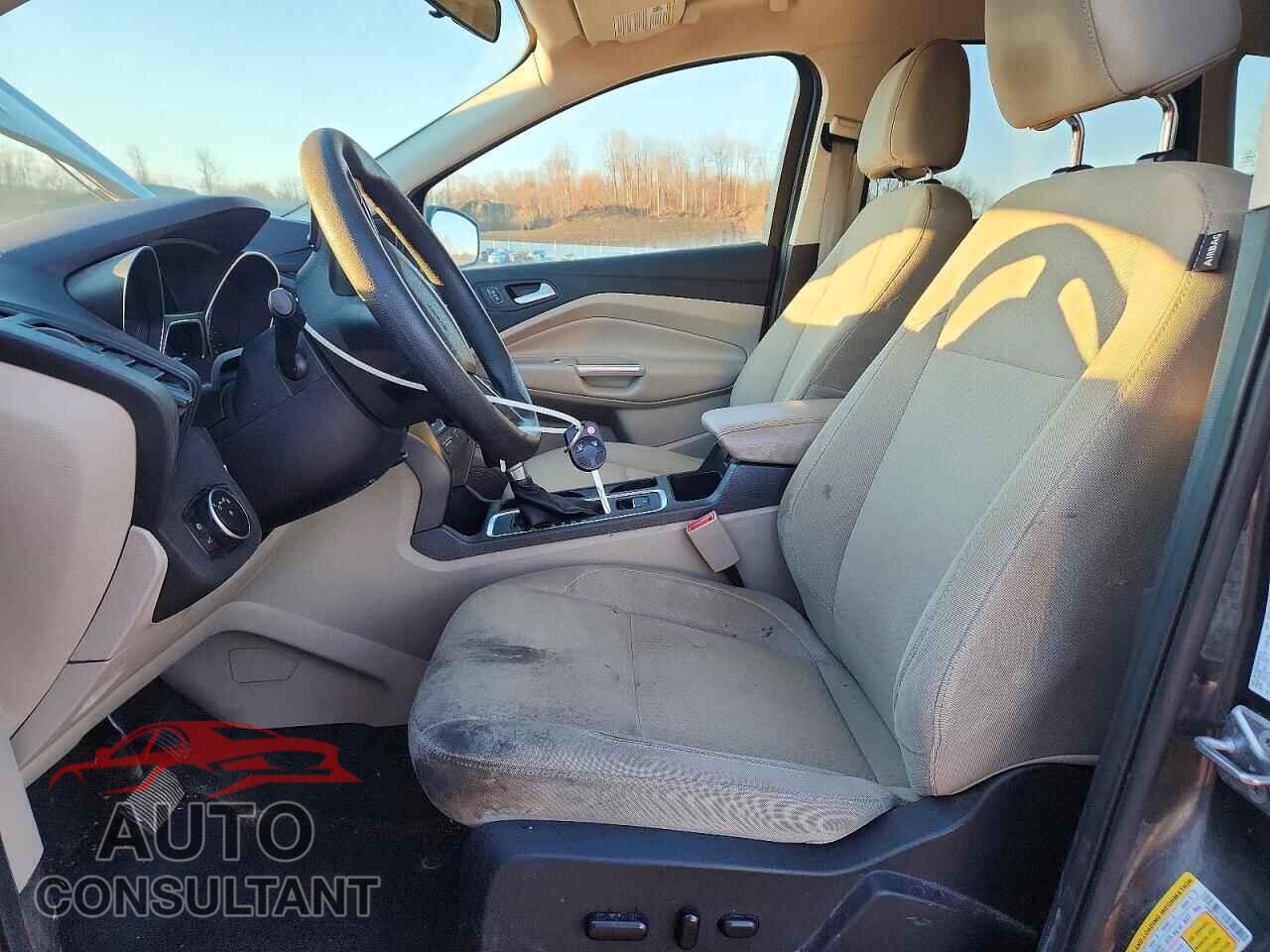 FORD ESCAPE 2017 - 1FMCU9GDXHUC16629