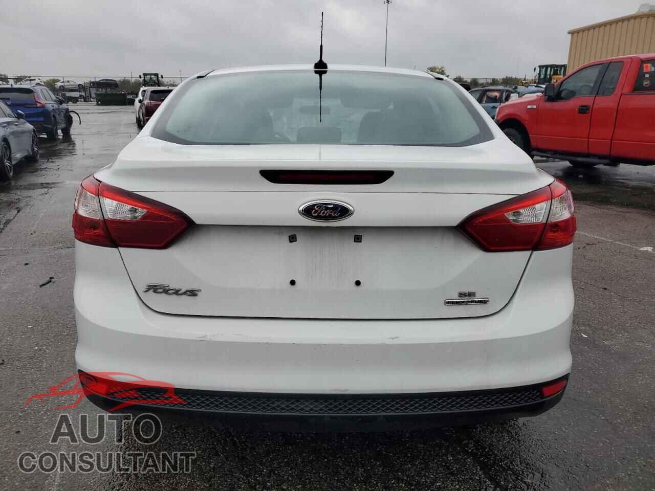 FORD FOCUS 2014 - 1FADP3F29EL228811
