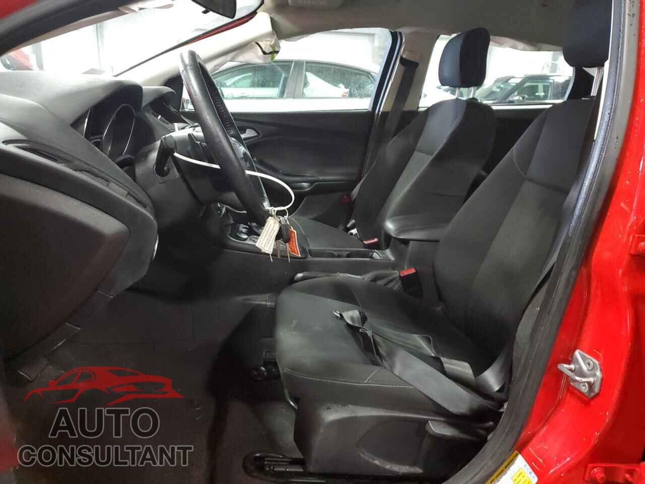 FORD FOCUS 2016 - 1FADP3F2XGL246205
