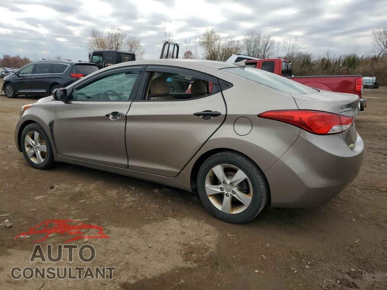 HYUNDAI ELANTRA 2013 - 5NPDH4AE2DH382620