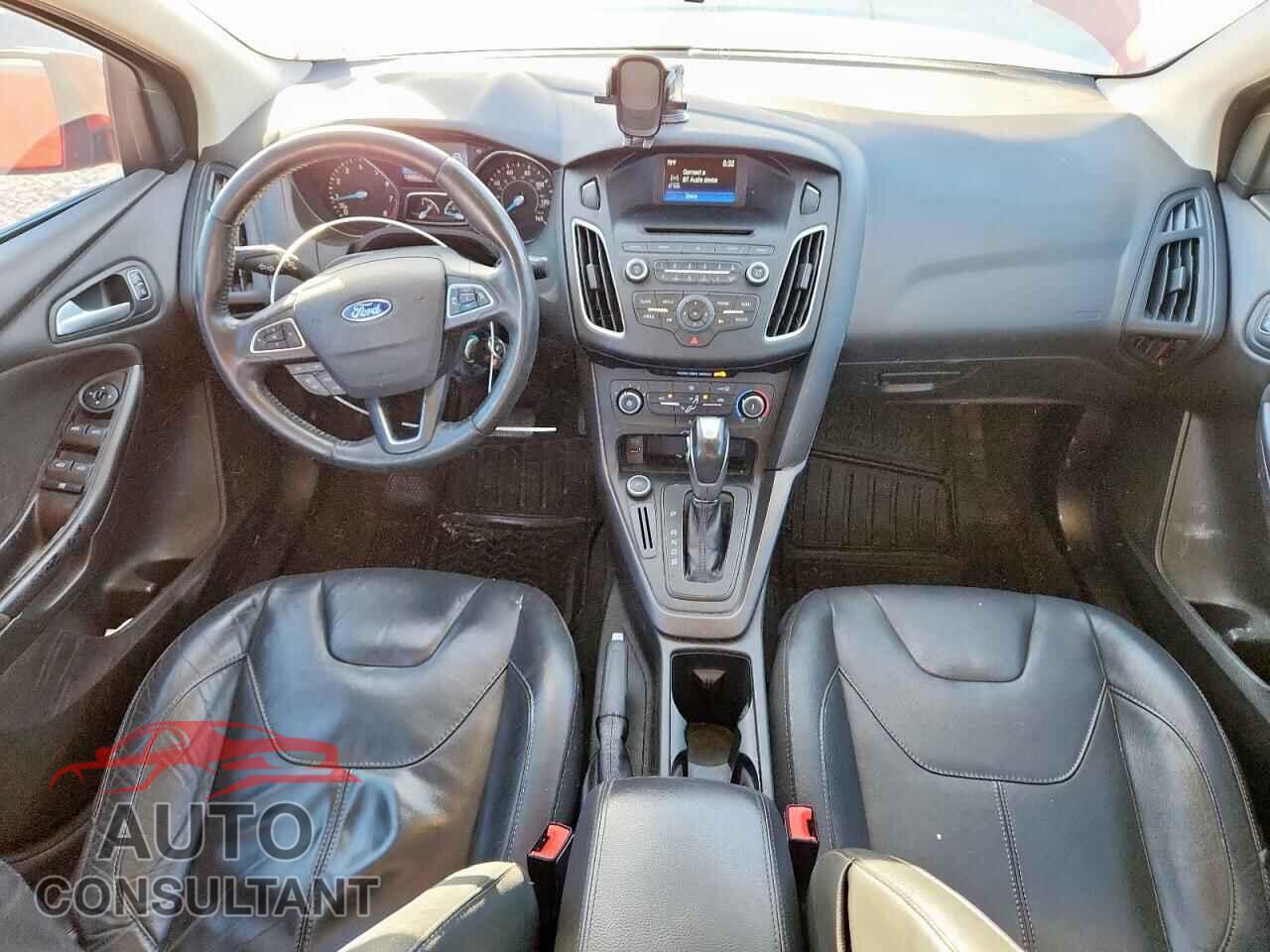 FORD FOCUS 2016 - 1FADP3F21GL307411