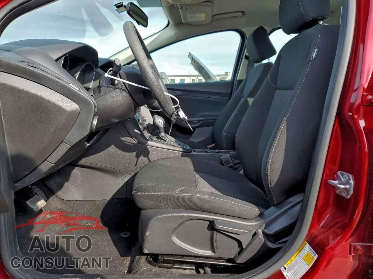 FORD FOCUS 2017 - 1FADP3F2XHL244262