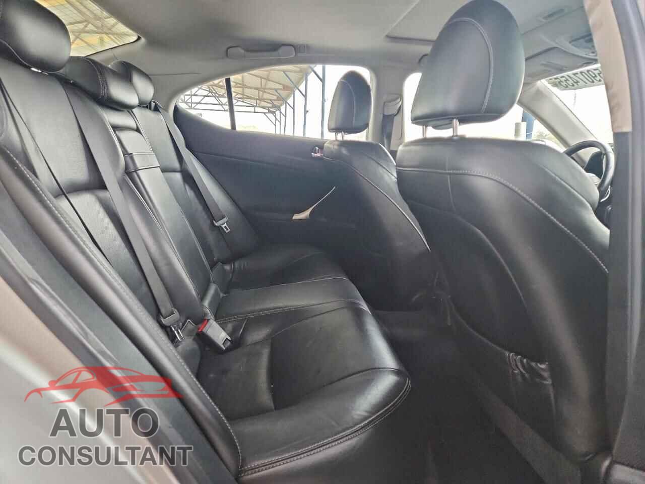 LEXUS IS 2010 - JTHCF5C29A5037105