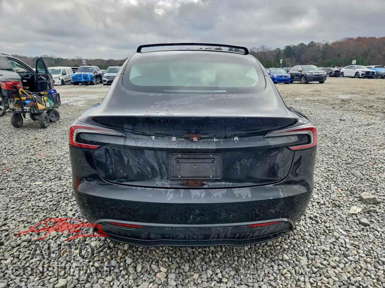 TESLA MODEL 3 2024 - 5YJ3E1EA3RF765157