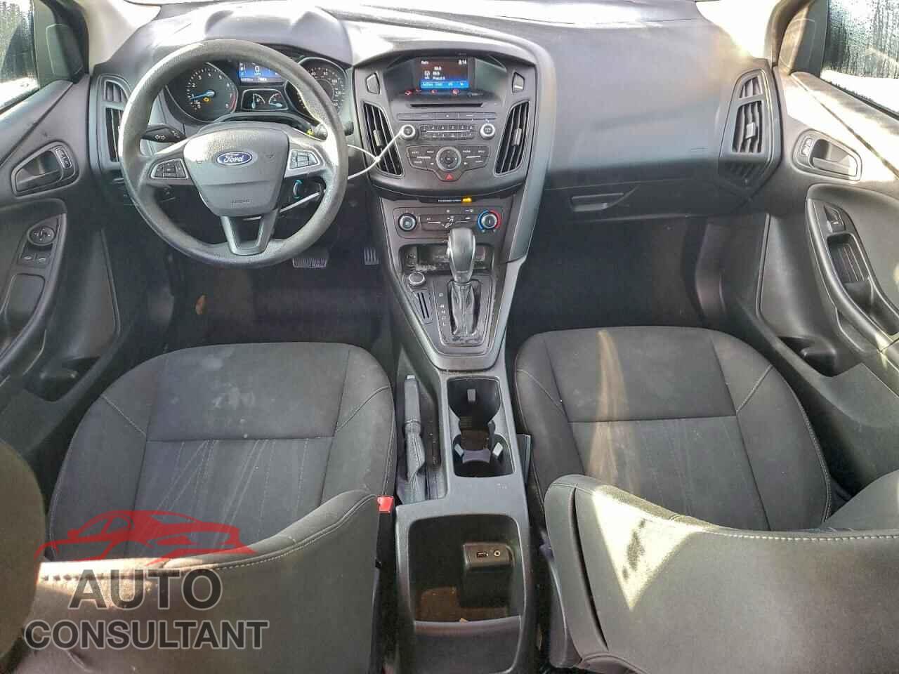 FORD FOCUS 2017 - 1FADP3E23HL338291